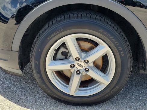 Certified 2018 Ford Explorer FWD image 7