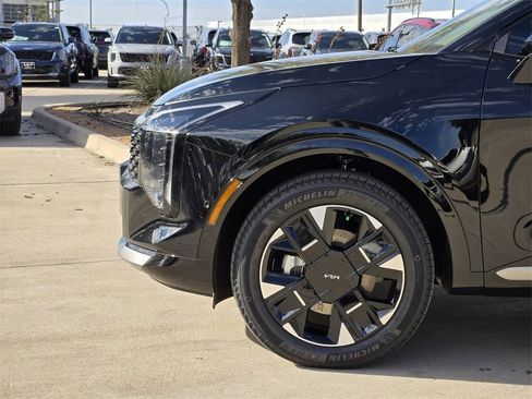 New 2026 Kia Sportage SX image 5