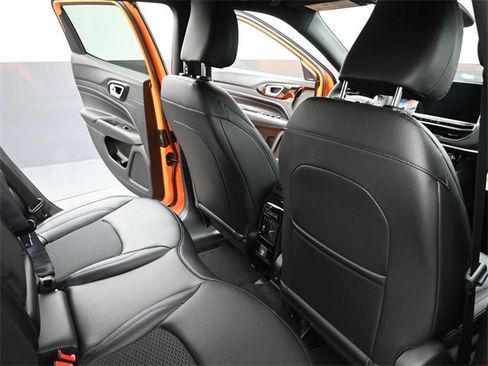 New 2026 Jeep Compass Latitude image 21