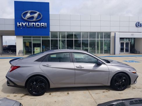 New 2026 Hyundai Elantra SEL Sport Premium w/ Cargo Package FWD image 8