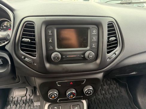 Used 2018 Jeep Compass Sport FWD image 27