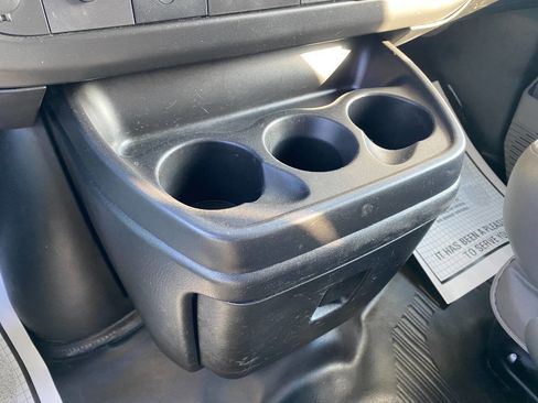 Used 2020 GMC Savana 3500 LT w/ LT Preferred Equipment Group image 17