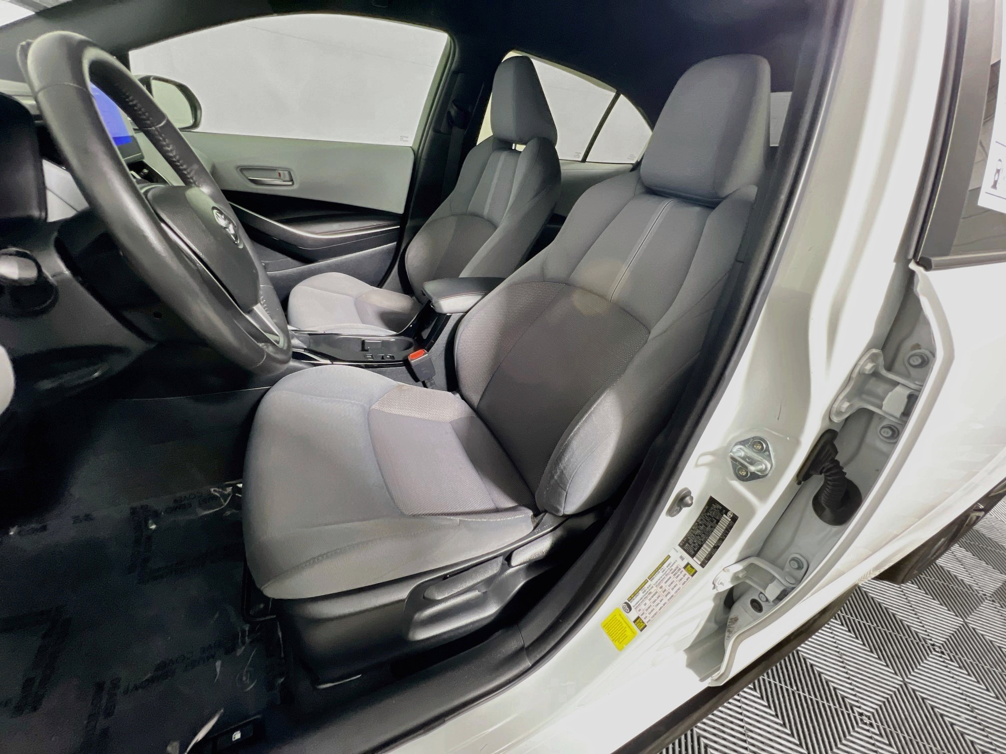 Used 2024 Toyota Corolla SE FWD image 15