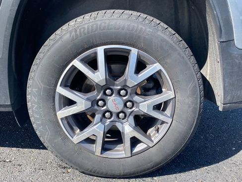 Certified 2023 GMC Acadia SLT AWD/4WD image 20
