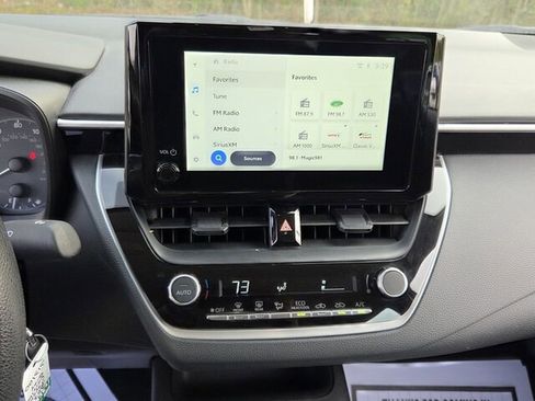 Used 2025 Toyota Corolla LE image 18