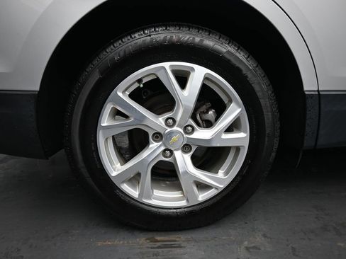 Used 2018 Chevrolet Equinox Premier image 10