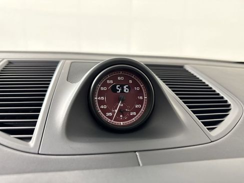 Certified 2025 Porsche Macan GTS image 29