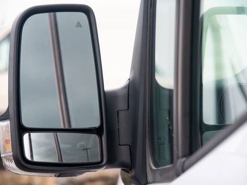 Used 2024 Mercedes-Benz Sprinter 3500 image 21