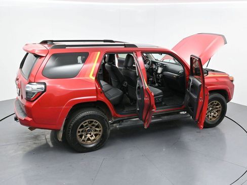 Used 2023 Toyota 4Runner 40th Anniversary SE AWD/4WD image 39