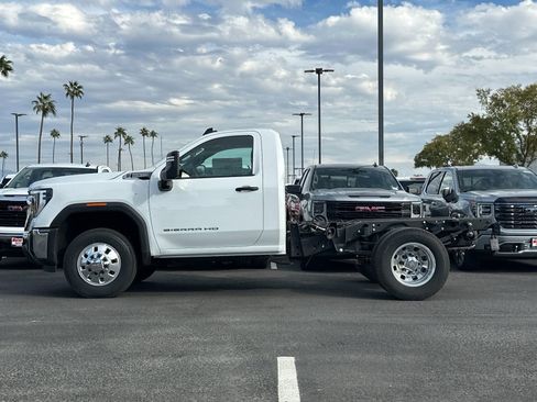 New 2025 GMC Sierra 3500 Pro w/ Convenience Package AWD/4WD image 7