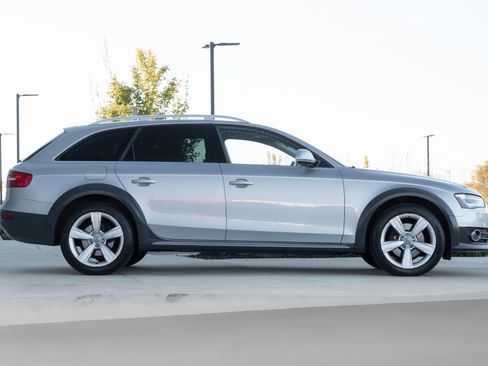 Used 2015 Audi A4 Premium Plus w/ Technology Package image 3