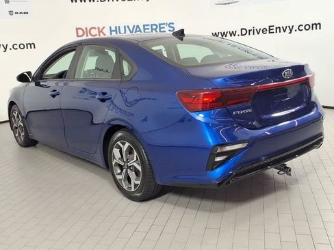 Used 2020 Kia Forte LXS FWD image 6