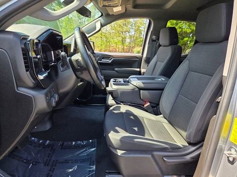 Used 2024 Chevrolet Silverado 1500 LT RWD image 9