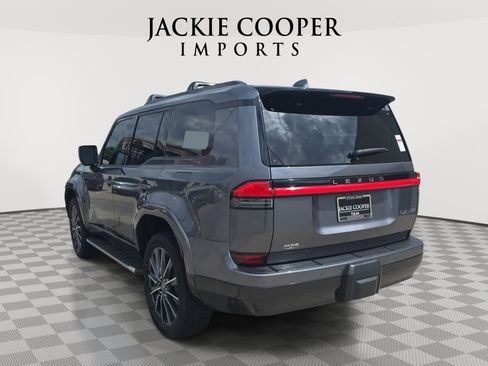 Used 2024 Lexus GX 550 w/ Accessory Package (Z1) AWD/4WD image 7