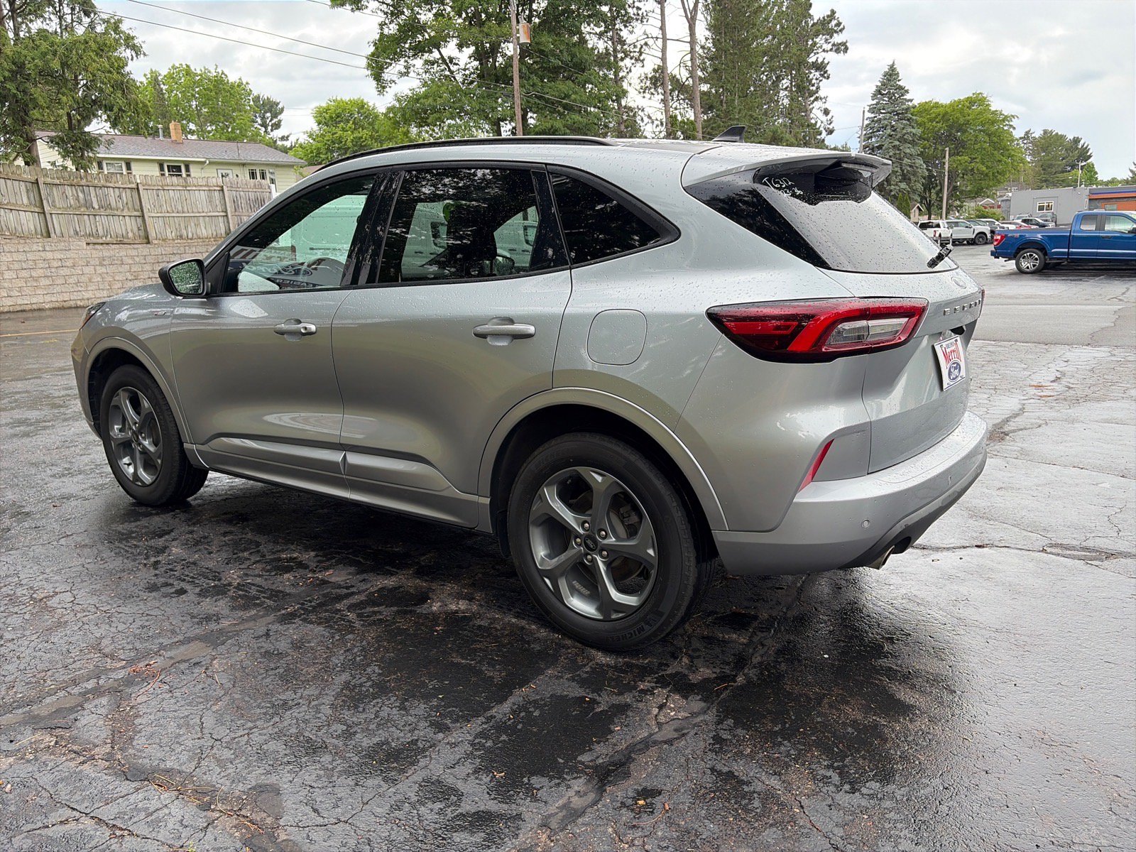 Used 2023 Ford Escape ST-Line w/ Tech Pack #1 AWD/4WD image 4