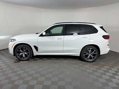 New 2026 BMW X5 xDrive40i w/ M Sport Package image 2