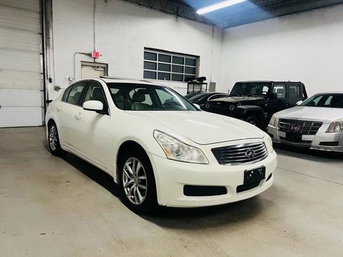 Used 2008 INFINITI G35 x Sedan w/ Premium Pkg image 3