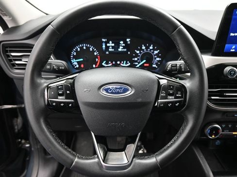 Used 2022 Ford Escape SEL image 11