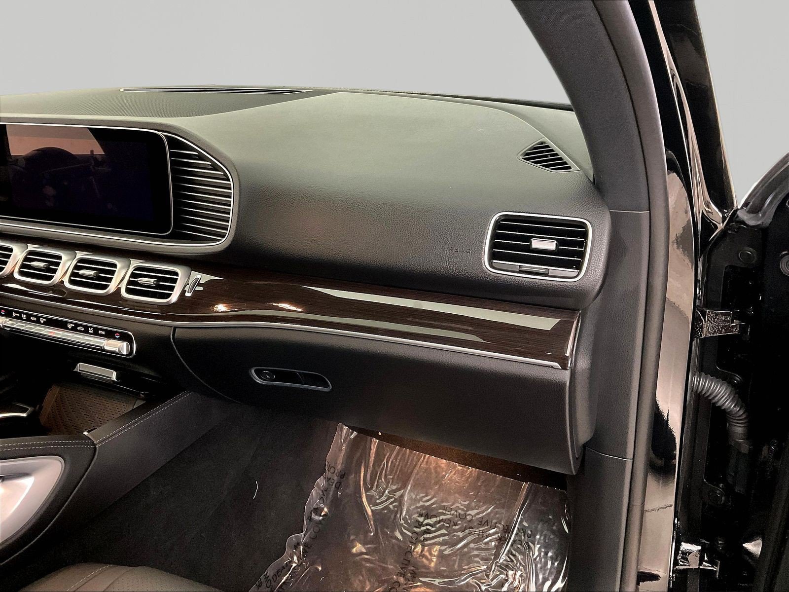 Certified 2025 Mercedes-Benz GLE 450 4MATIC image 26
