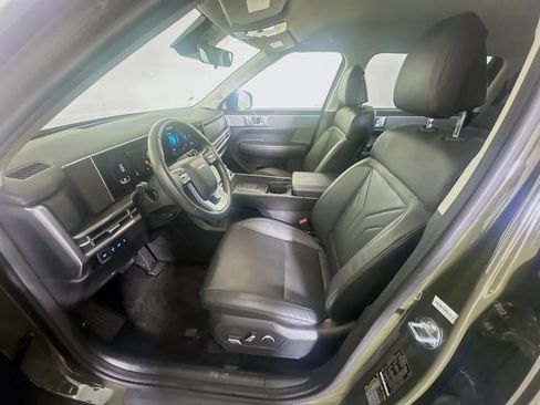 Used 2025 Hyundai Santa Fe SEL FWD image 13