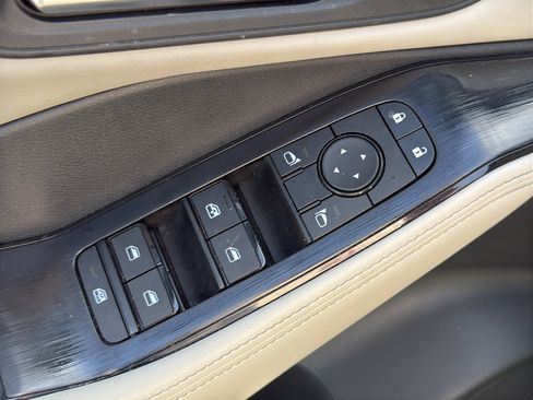 Certified 2025 Nissan Rogue SV AWD/4WD image 12