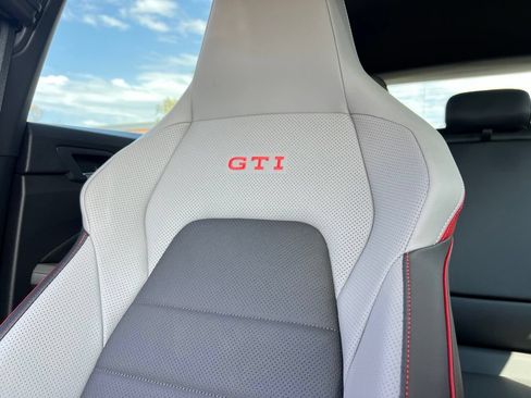 Used 2024 Volkswagen GTI Autobahn FWD image 22
