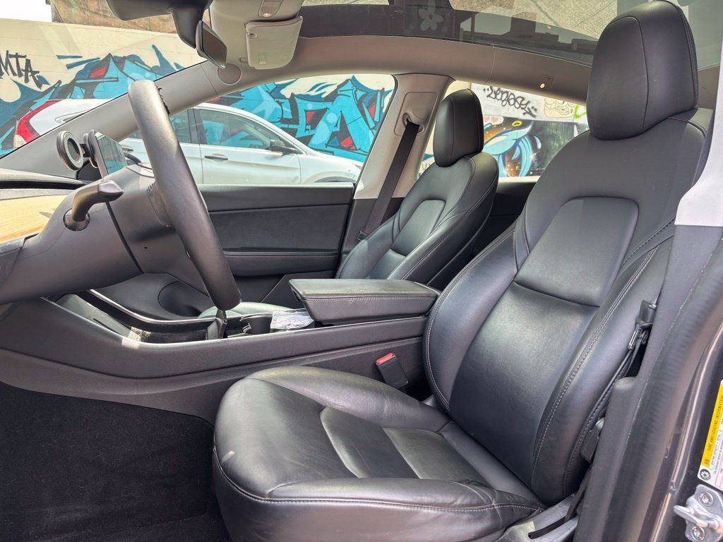 Used 2021 Tesla Model Y 2WD image 8