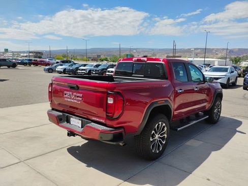 Used 2024 GMC Canyon Denali AWD/4WD image 6