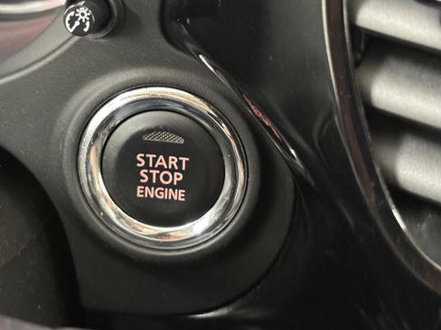 Used 2018 Mitsubishi Outlander SE image 19