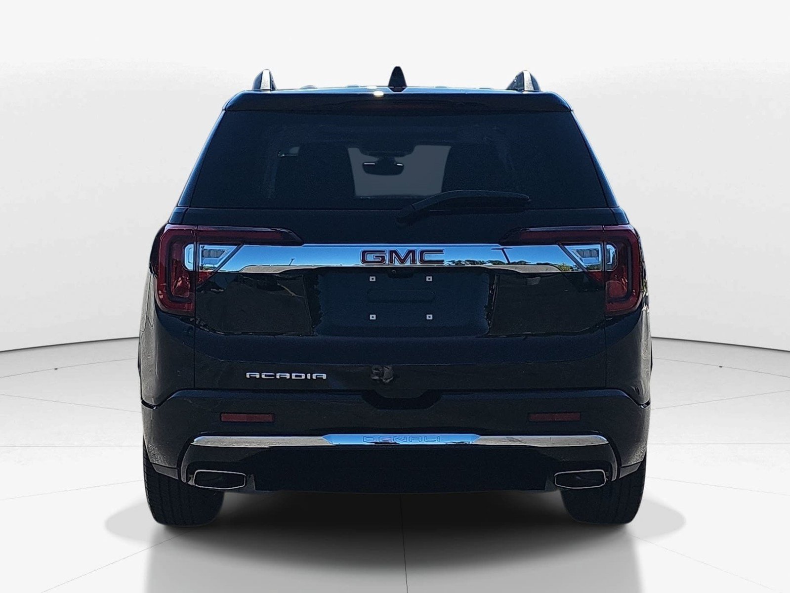 Used 2023 GMC Acadia Denali w/ Denali Ultimate Package FWD image 5