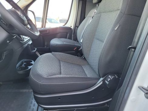 Used 2025 RAM ProMaster 2500 w/ Convenience Group FWD image 16