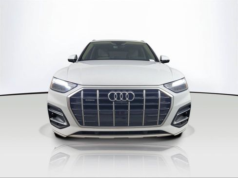 Used 2021 Audi Q5 2.0T Premium Plus w/ Premium Plus Package AWD/4WD image 2