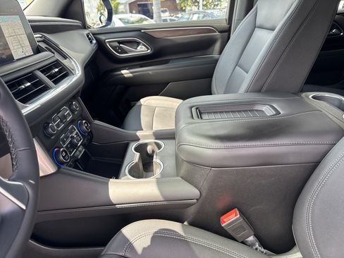 Used 2023 Chevrolet Tahoe Z71 w/ Luxury Package AWD/4WD image 25