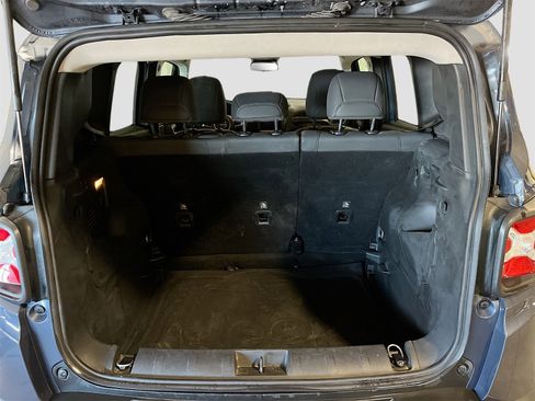 Used 2023 Jeep Renegade Limited image 27