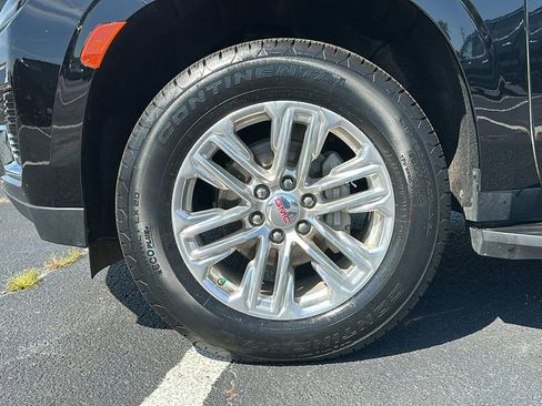 Certified 2024 GMC Yukon SLT w/ SLT Luxury Package image 14