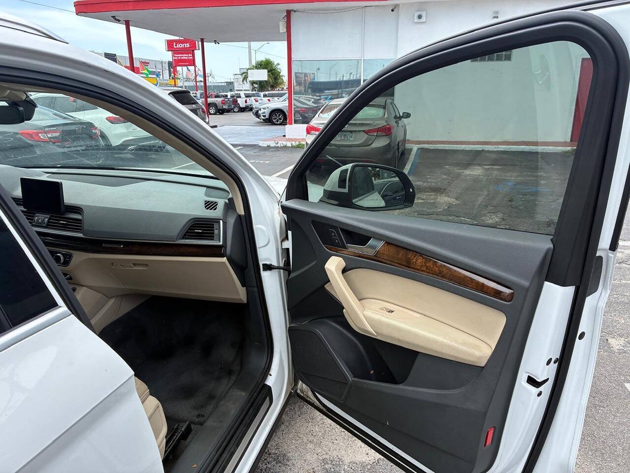 Used 2018 Audi Q5 2.0T Premium Plus w/ Premium Plus Package AWD/4WD image 13