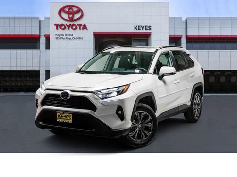 Certified 2022 Toyota RAV4 XLE Premium image 1