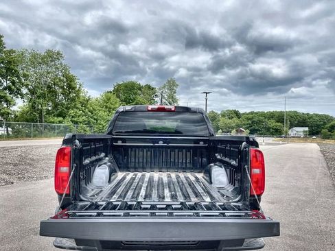 Used 2020 Chevrolet Colorado W/T w/ Custom Special Edition AWD/4WD image 24