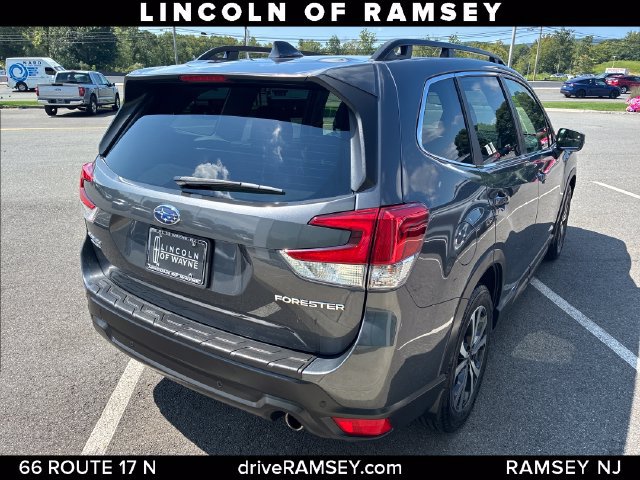 Used 2022 Subaru Forester Limited AWD/4WD image 7
