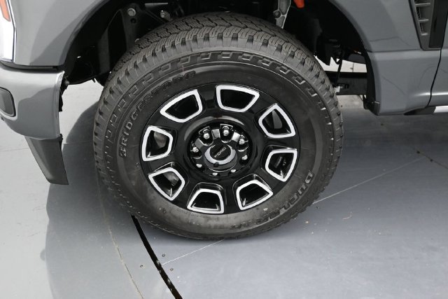 New 2026 Ford F250 Platinum AWD/4WD image 11