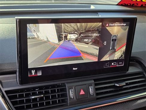 Used 2023 Audi SQ5 Premium Plus w/ Premium Plus Package image 20