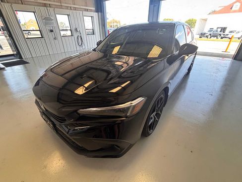 Used 2024 Honda Civic Sport image 3