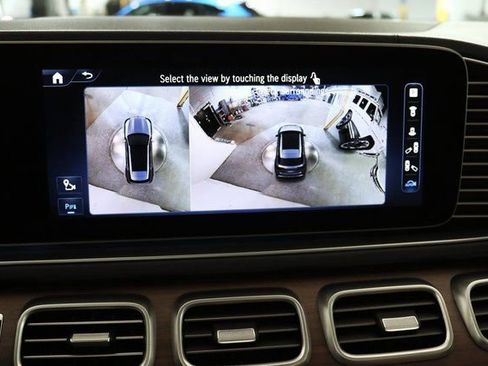 Used 2024 Mercedes-Benz GLE 450e 4MATIC w/ Driver Assistance Package image 7