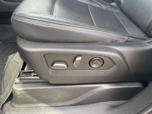 Used 2022 GMC Yukon Denali image 11