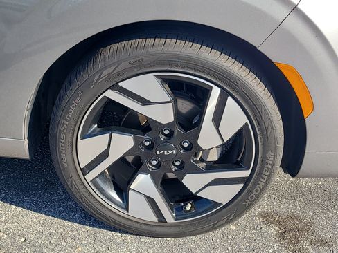 Used 2023 Kia Soul GT-Line w/ GT-Line Technology Package FWD image 10