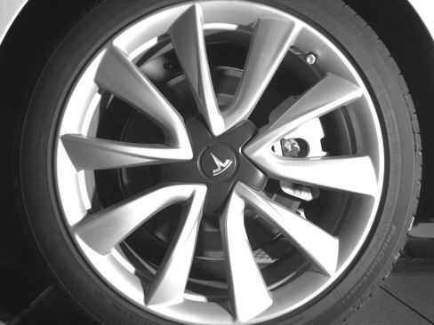Used 2020 Tesla Model 3 Long Range AWD/4WD image 11