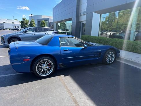 Used 2002 Chevrolet Corvette Z06 w/ Memory Pkg RWD image 6