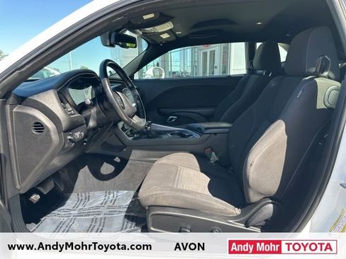 Used 2019 Dodge Challenger SXT RWD image 10