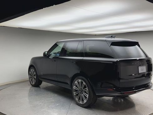 New 2026 Land Rover Range Rover SE image 4