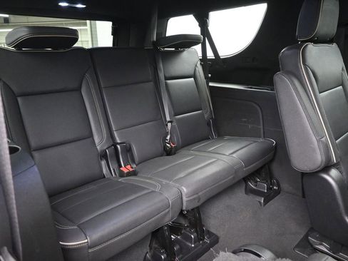 Certified 2023 Chevrolet Suburban Premier w/ Max Trailering Package image 9